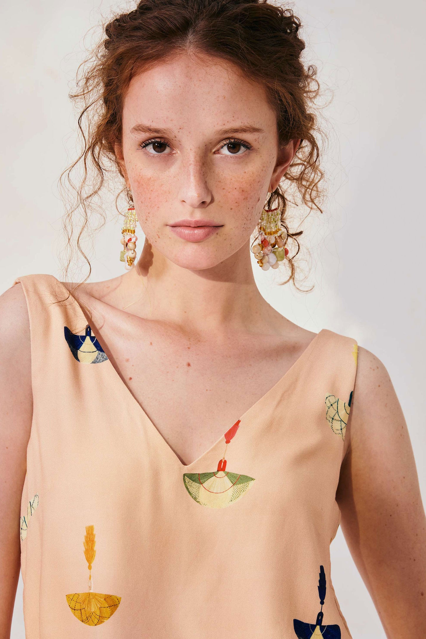 Blusa Decote V Mini Leques