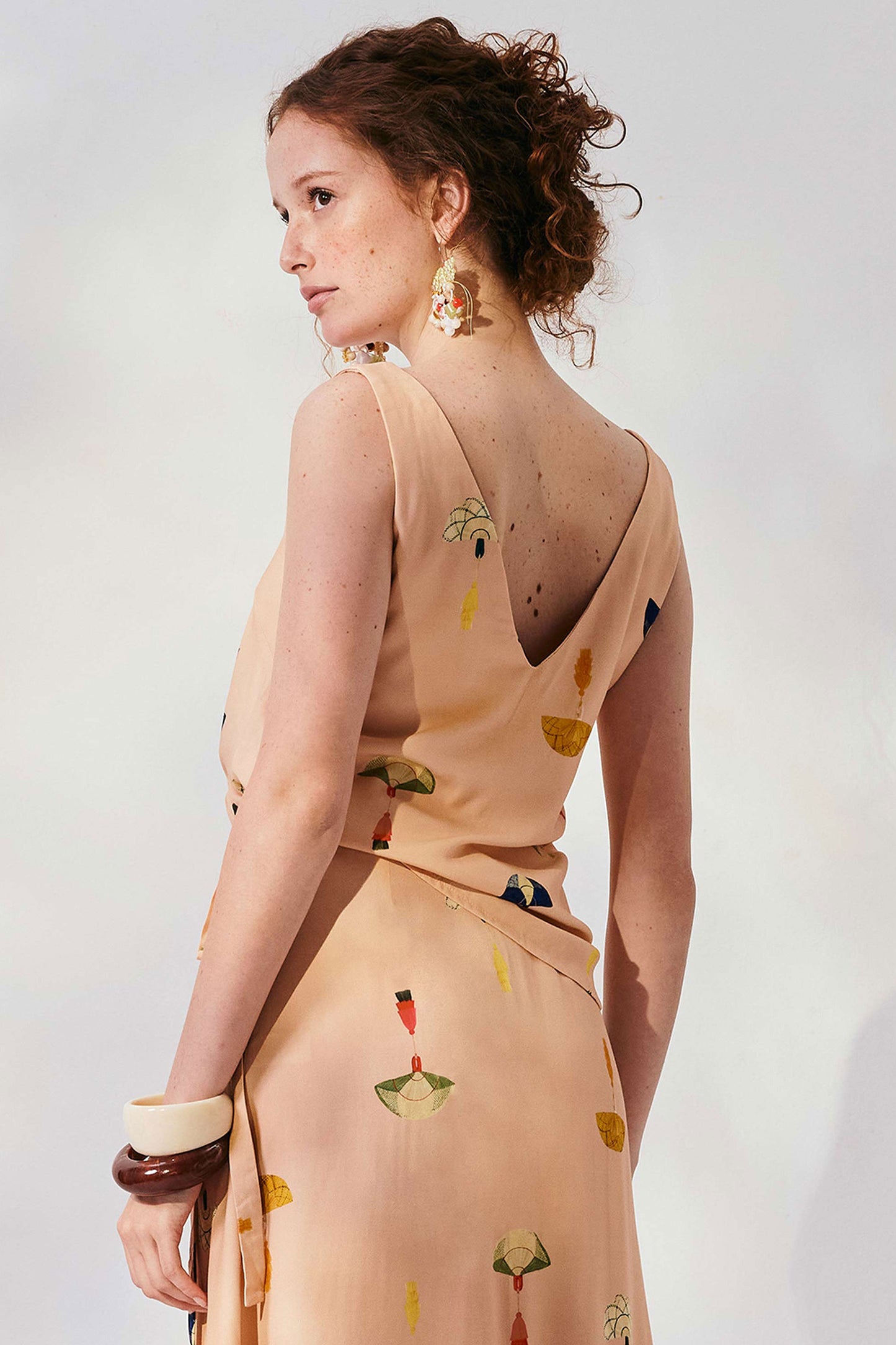 Blusa Decote V Mini Leques