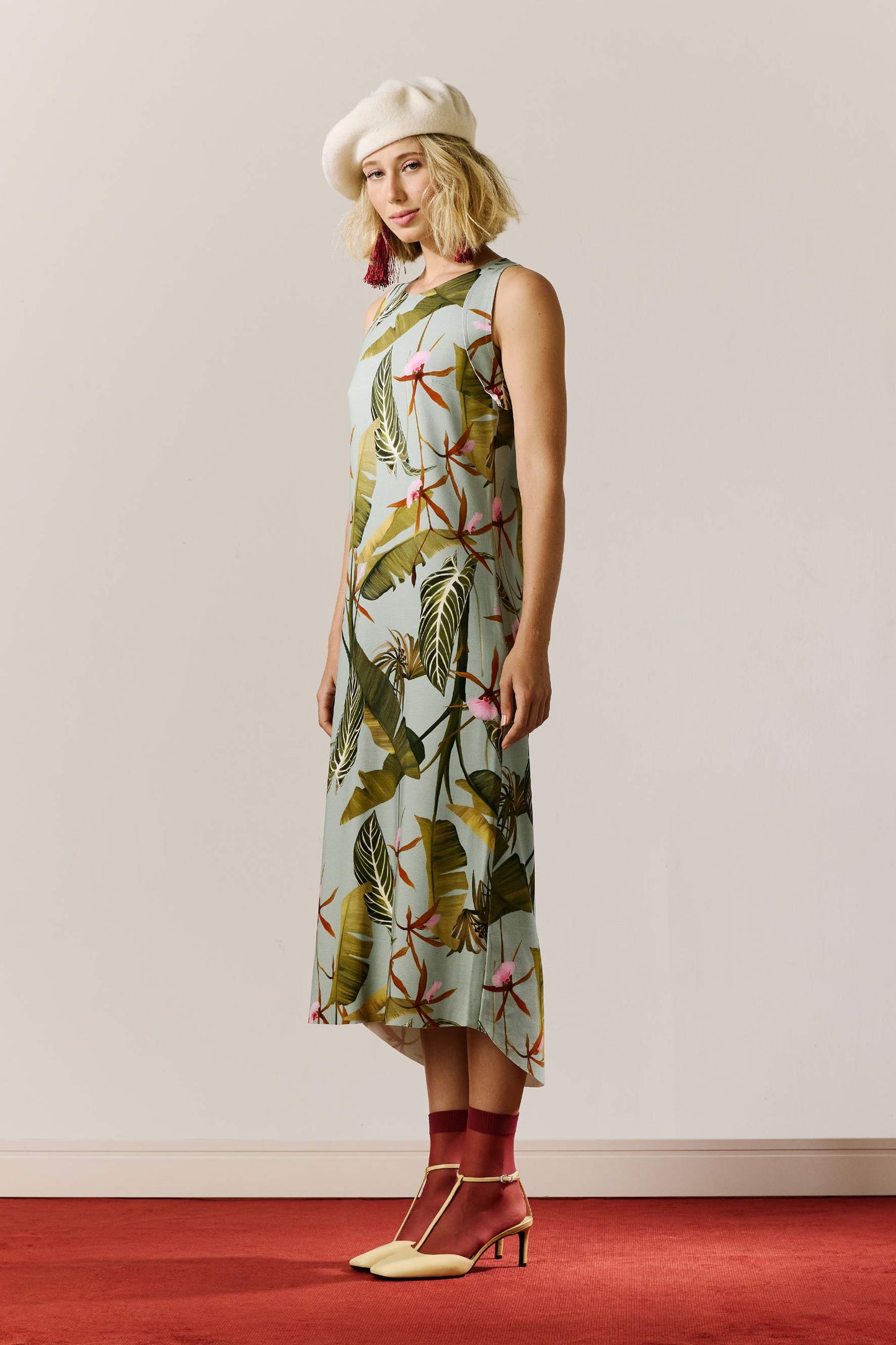 Vestido Regata Malha Floral do Hotel Azul.