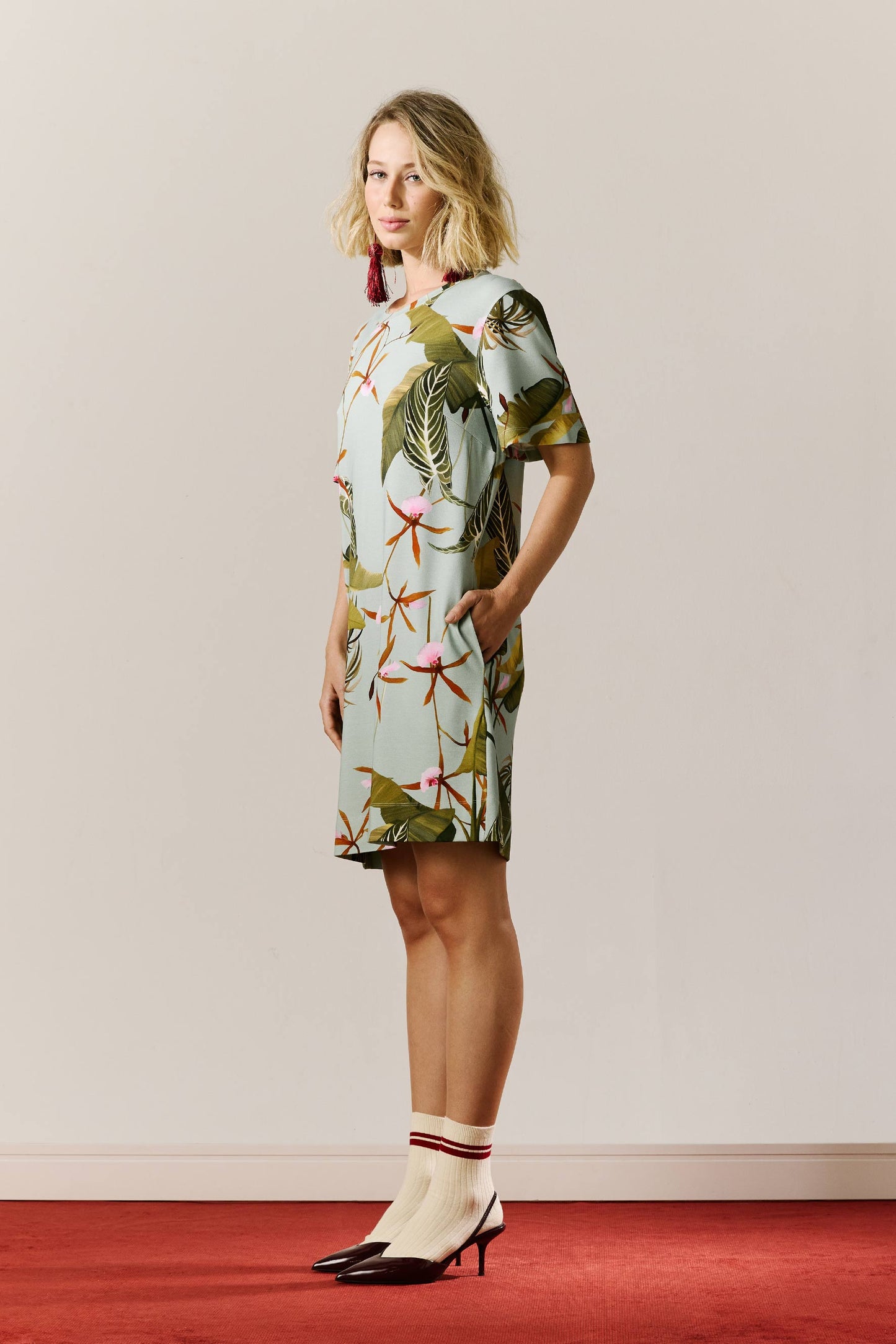 Vestido T-Shirt Malha Floral do Hotel Azul