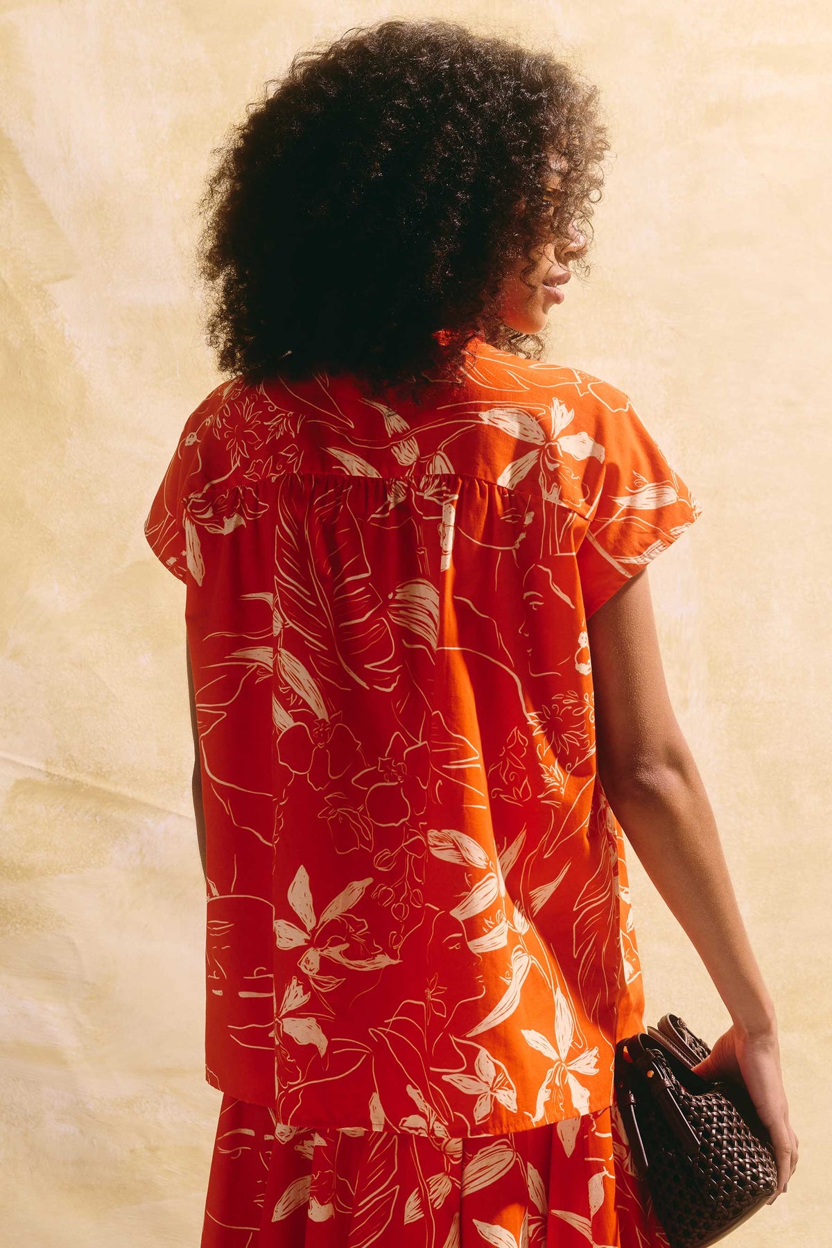 Camisa Gênova Mulheres Latinas